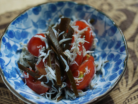 だしをとった後の昆布で酢の物を作る